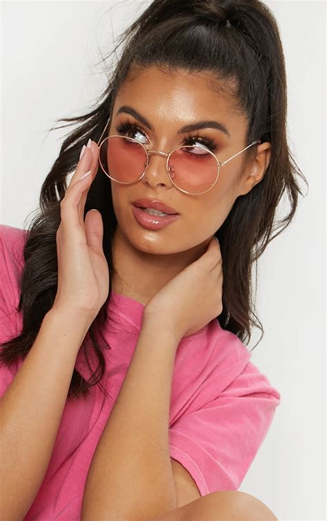 round sunglasses with pink lens